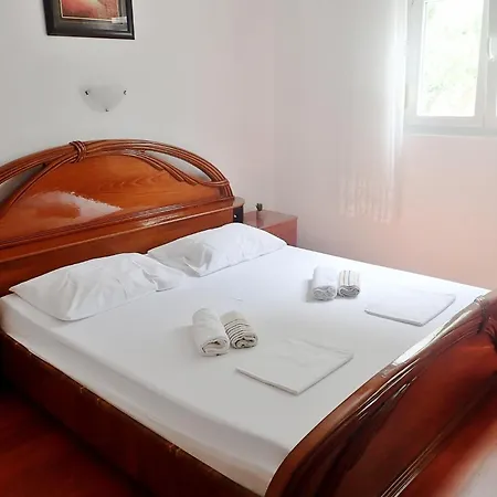 Apartamento For Families With Children Starigrad, Paklenica - 25484