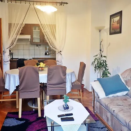 For Families With Children Starigrad, Paklenica - 25484 Starigrad Paklenica