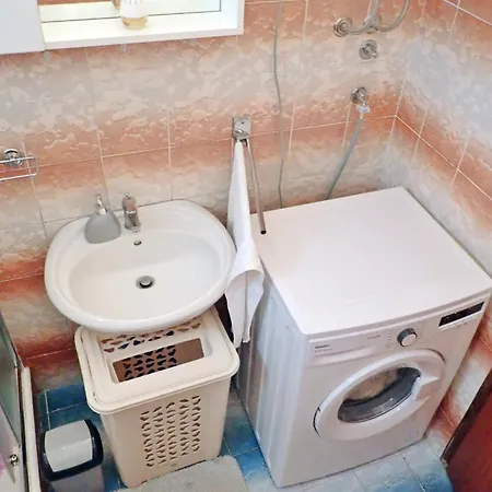 Apartamento For Families With Children Starigrad, Paklenica - 25484 Starigrad Paklenica